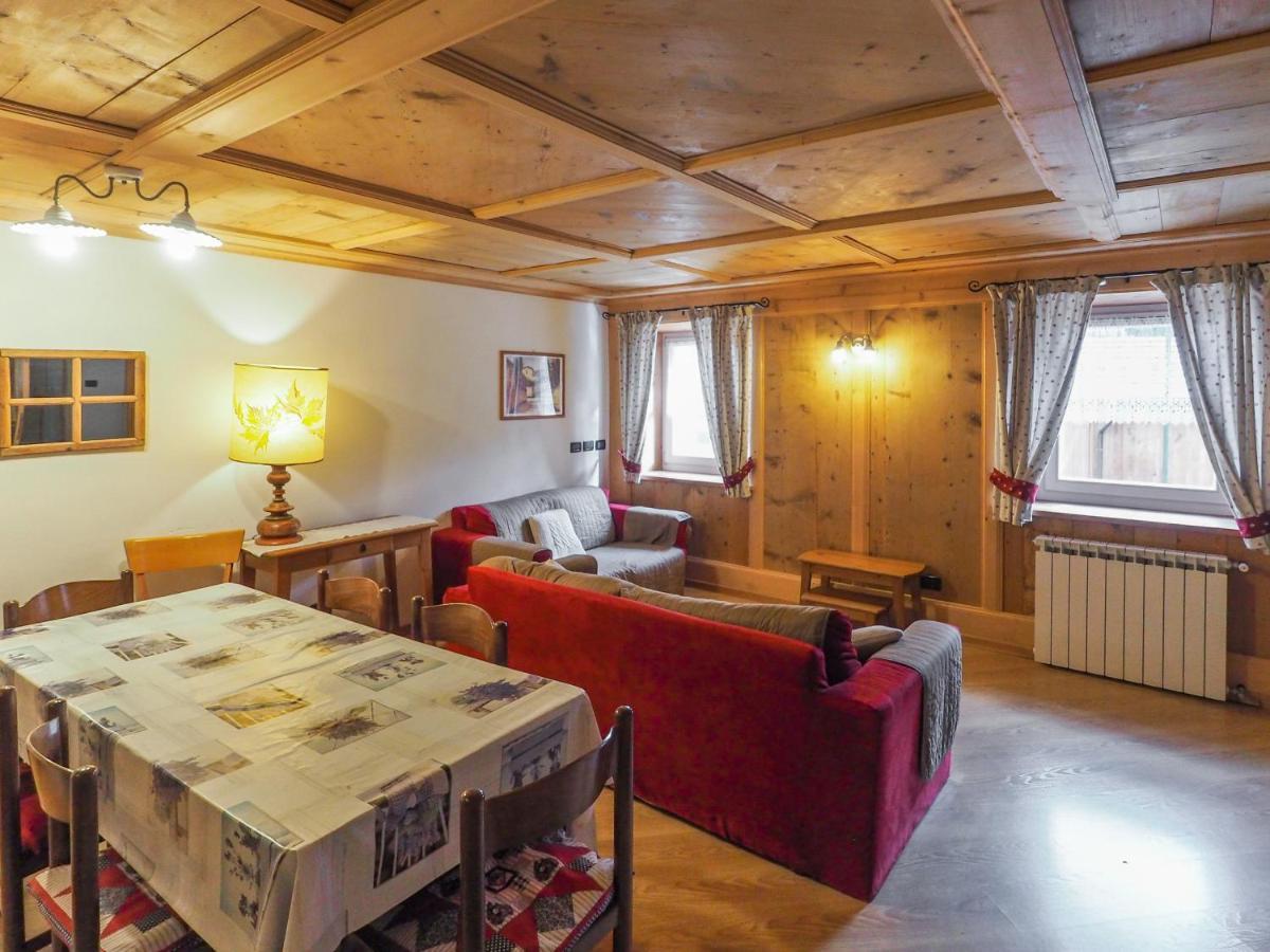Casa Cristina Apartment Кампитело ди Фаса Екстериор снимка